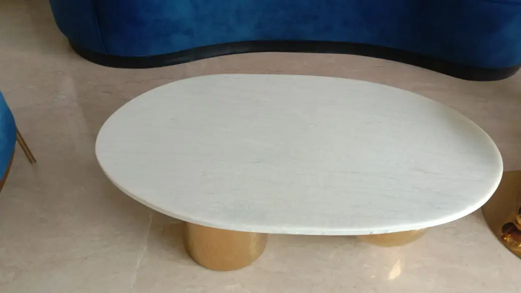ceneter table ss finish golden color