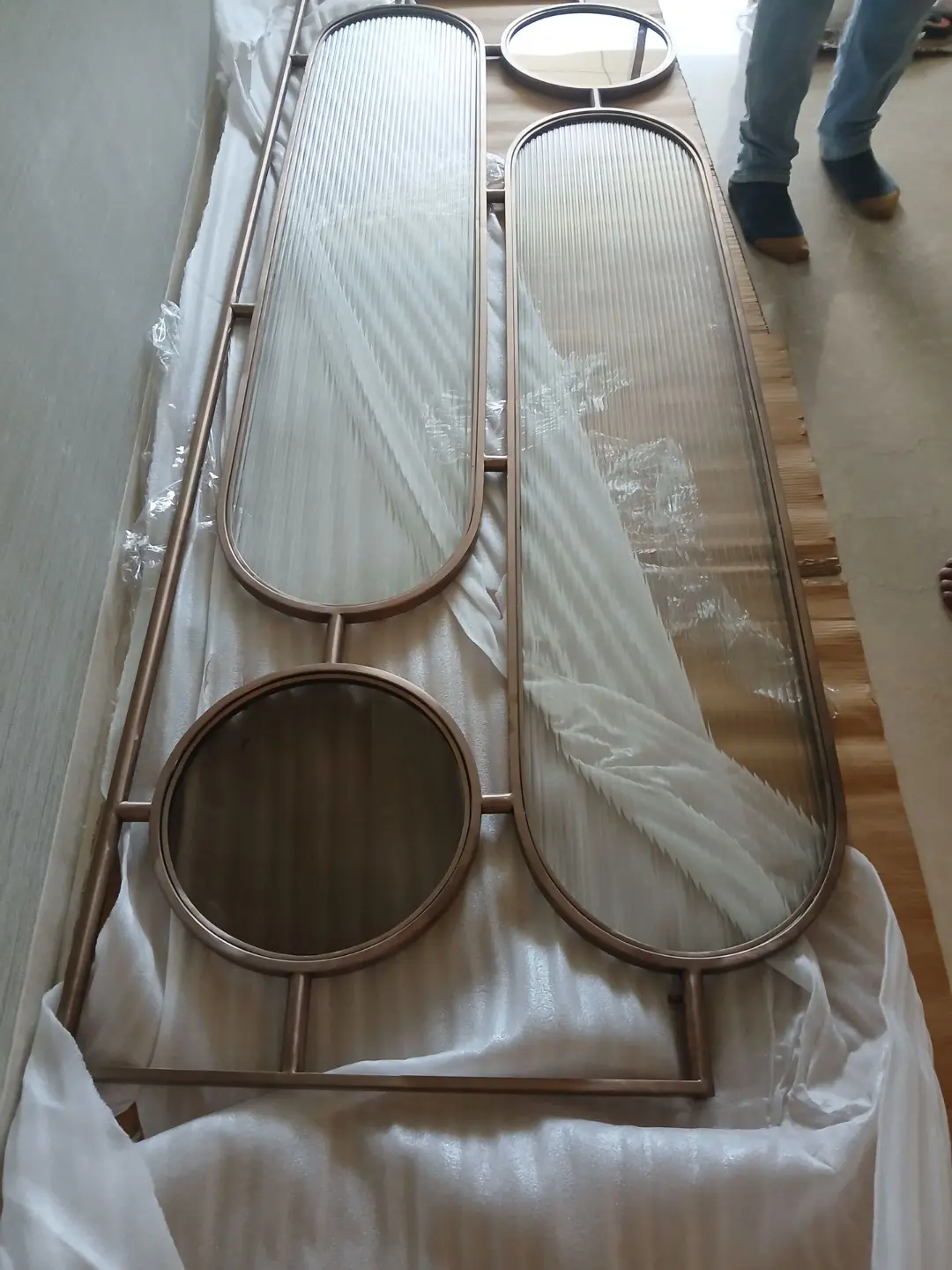 partation ss finish with gold glass